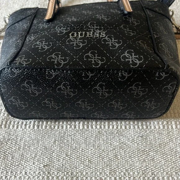 GUESS Delaney Logo Mini Tote - Picture 6 of 16